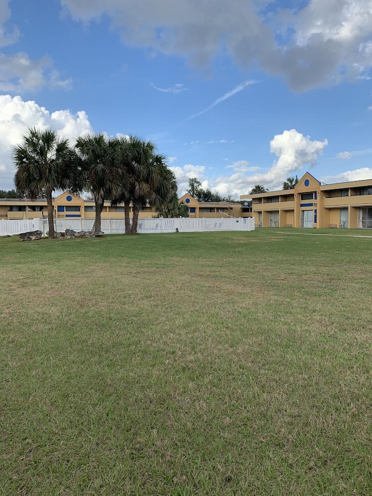 Days Inn By Wyndham Ocala North Bagian luar foto