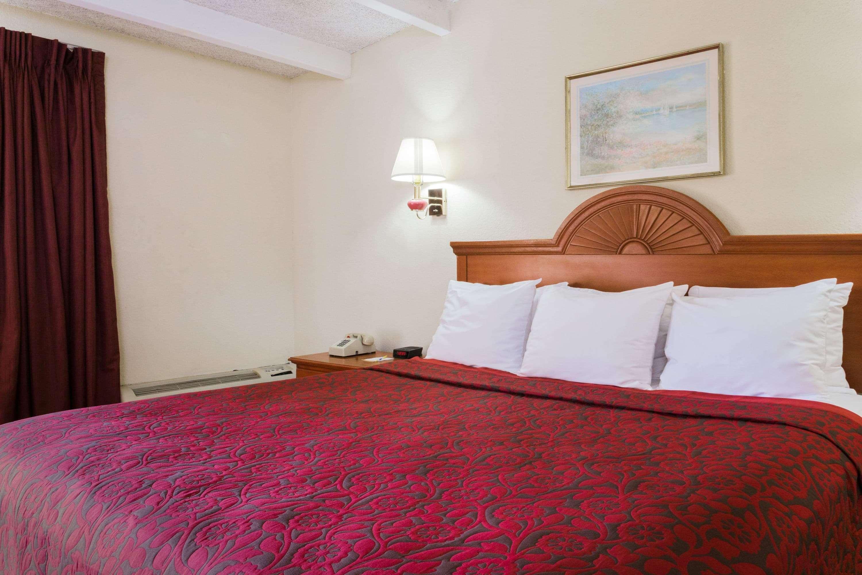 Days Inn By Wyndham Ocala North Bagian luar foto